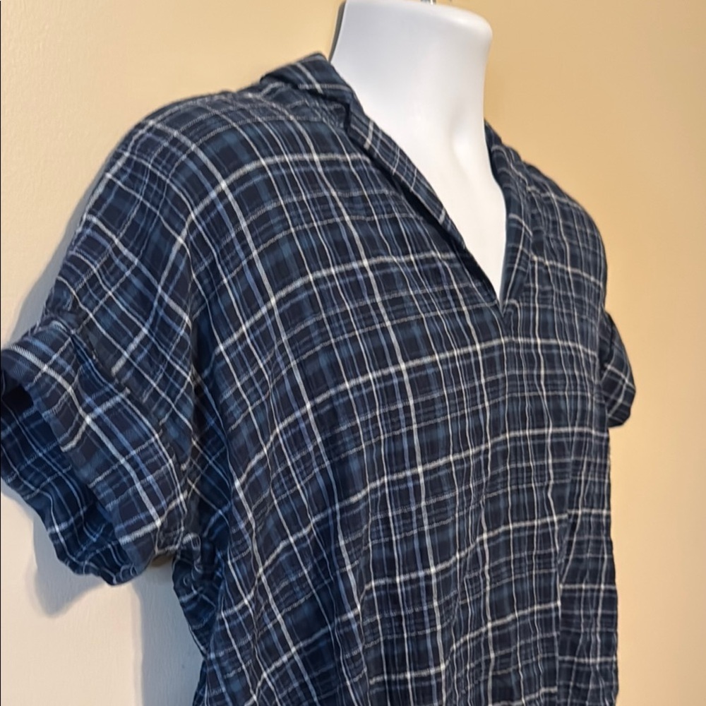 Madewell Blue and White Relaxed Button Down Shirt - Picture 5 of 10